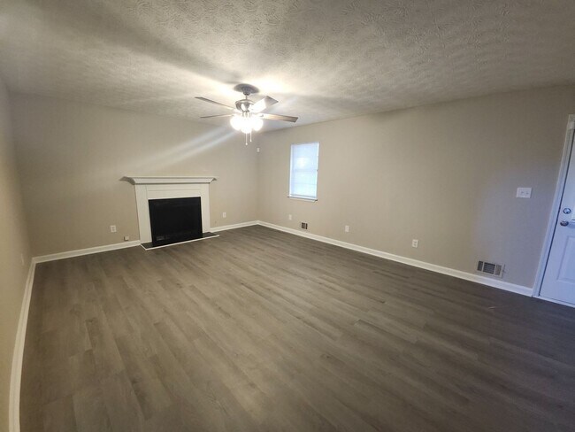 Foto del edificio - Charming 5-Bedroom, 3.5-Bathroom Home near...