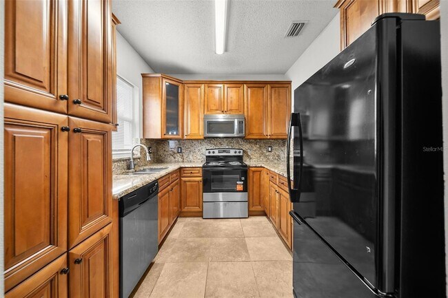 Foto del edificio - 18171 Paradise Point Dr