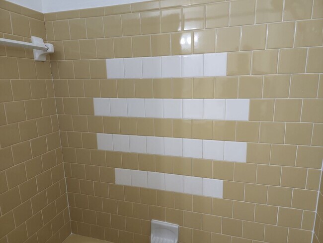 Building Photo - Section 8 accepted! Completely Remodeled S...