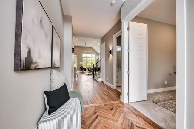 Building Photo - 914 St George Pl