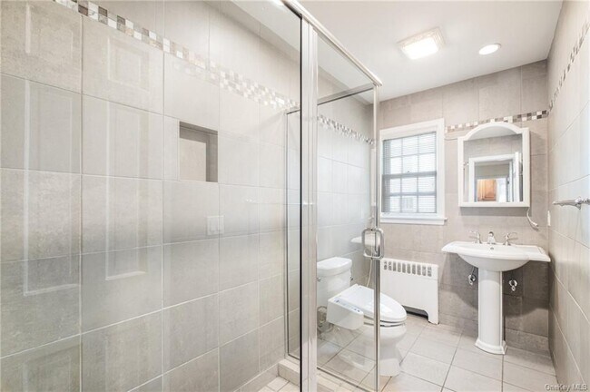 Building Photo - 101 Garden Rd