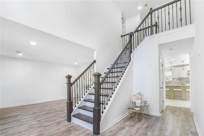 Building Photo - 1443 Wilson Manor Cir SE