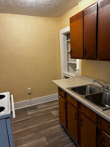 Kitchen - 526 N State St