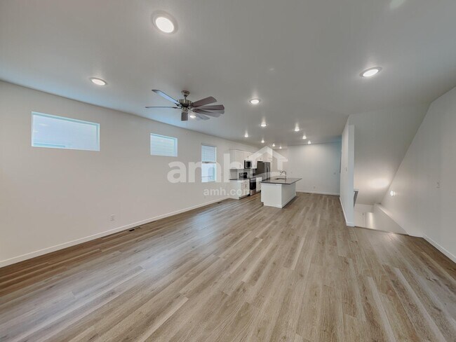 Foto del edificio - 320 N Addison Way