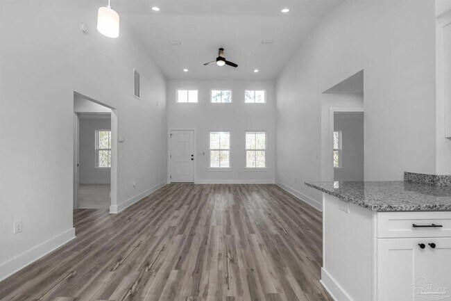 Building Photo - 3299 Compton Dr