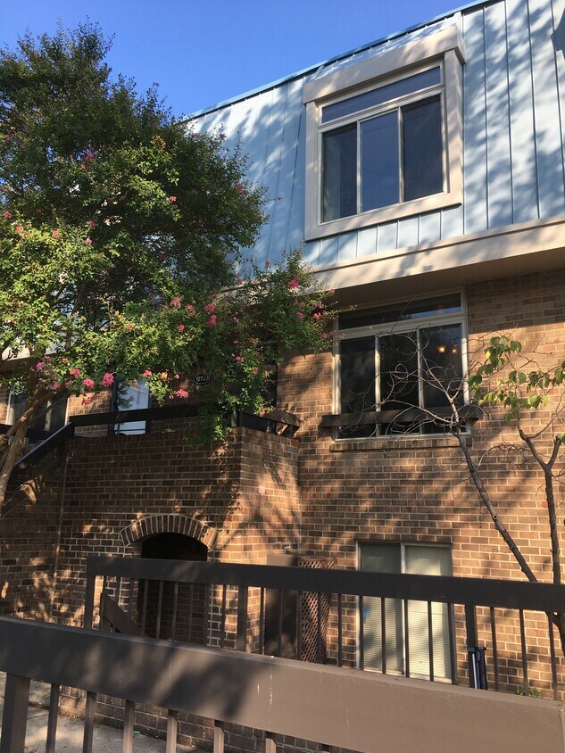 1777 S Hayes St Unit B, Arlington, VA 22202 Condo for Rent in