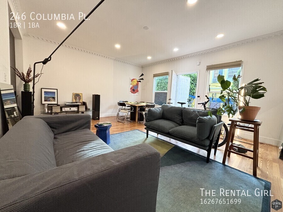Primary Photo - 246 Columbia Pl
