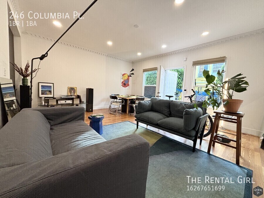 Photo - 246 Columbia Pl. -