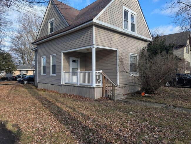Building Photo - 1420 Adams St