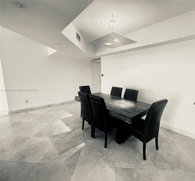 Foto del edificio - 21205 Yacht Club Dr