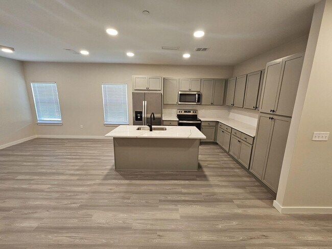 Foto del edificio - 465 Westgate Wy