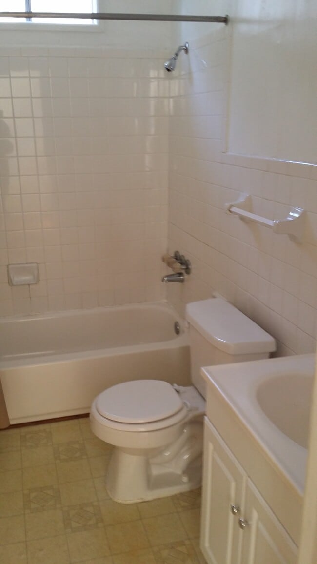 448 W Railroad Ave, Batesburg Leesville, SC 29006 Townhome Rentals in