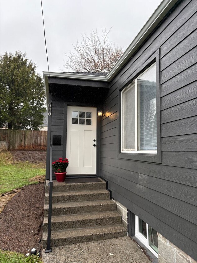 Live in Ballard - everything is new! 2 bed 2 bath - Live in Ballard - everything is new! 2 bed 2 bath