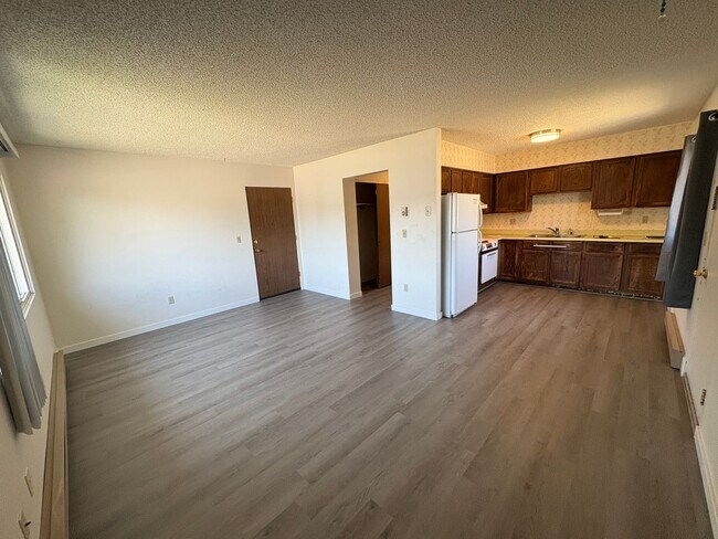 Foto del edificio - 1909 S Black Ave