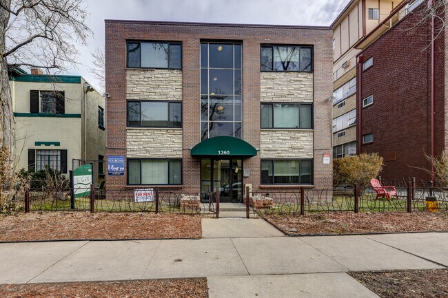 Foto del edificio - Logan Flats