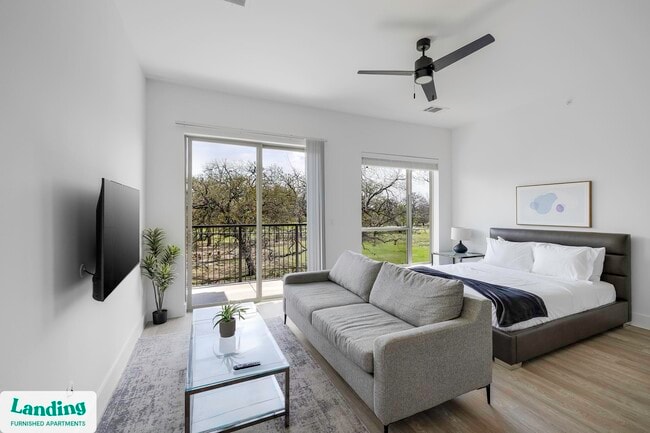 Building Photo - 650 E Sycamore St