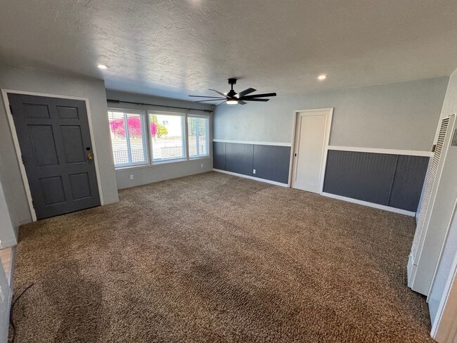 Building Photo - Beautifully Freshly Renovated Home in the ...