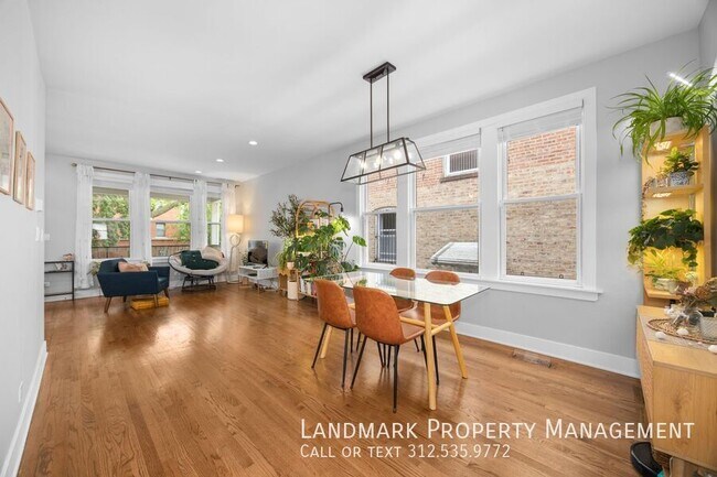 Foto del edificio - 4836 N Albany Ave