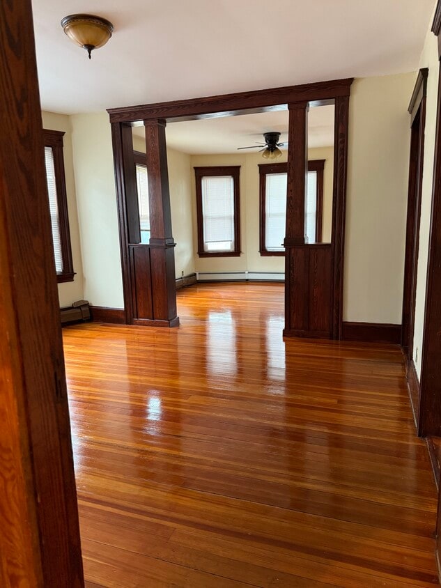 Primary Photo - 233 Middlesex St