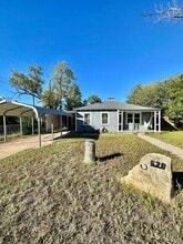 Building Photo - 620 E Ave C