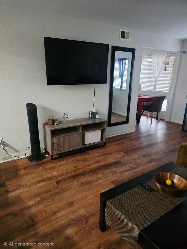 Living room - 1000 Evergreen Ter