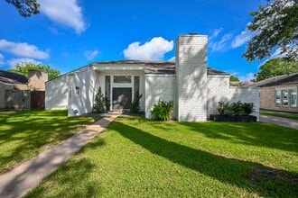 Building Photo - 4627 Turf Valley Dr
