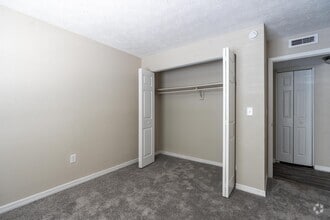 Clubhouse - Oakview Landing Apartments