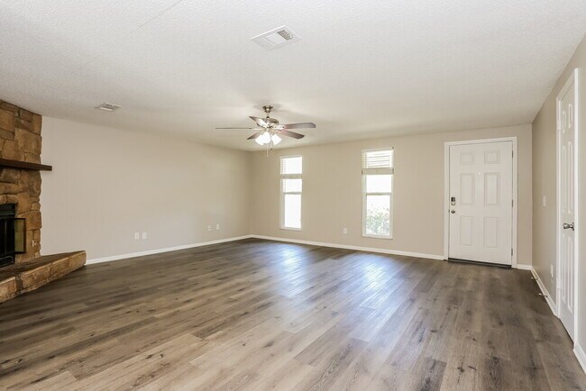 Foto del edificio - 1504 Pawnee St