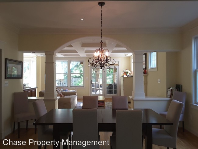 Building Photo - 3 br, 4.5 bath House - 803 Parkwood Avenue