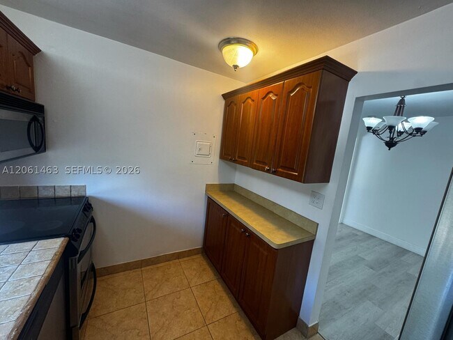 Foto del edificio - 17011 N Bay Rd