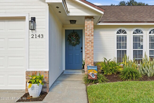 Building Photo - 2143 Lady Di Ln