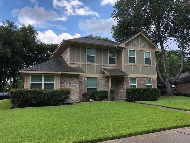 Building Photo - 12870 Westella Dr