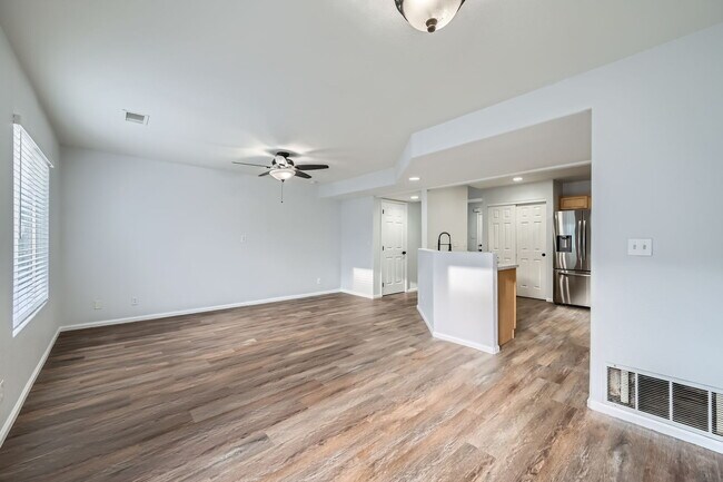 Foto del edificio - 19046 E 57th Pl