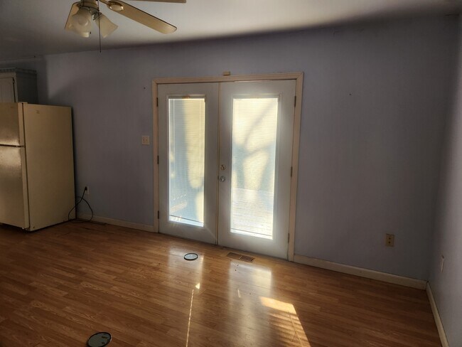 Foto del edificio - 137 N Elizabeth St