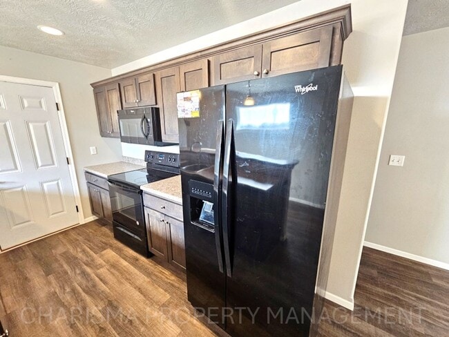 Building Photo - 2 BEDROOM, 1 BATH CONDO LOCATED IN HARRISB...
