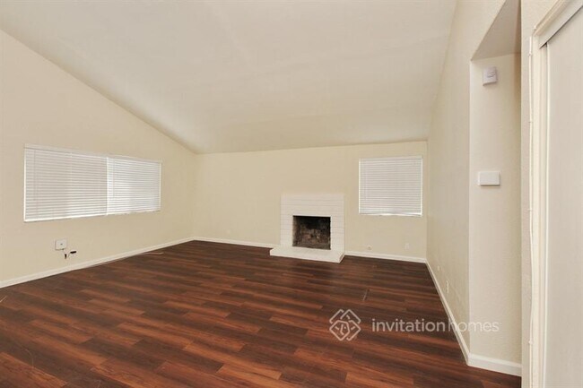 Foto del edificio - 12504 S Vermont Ave