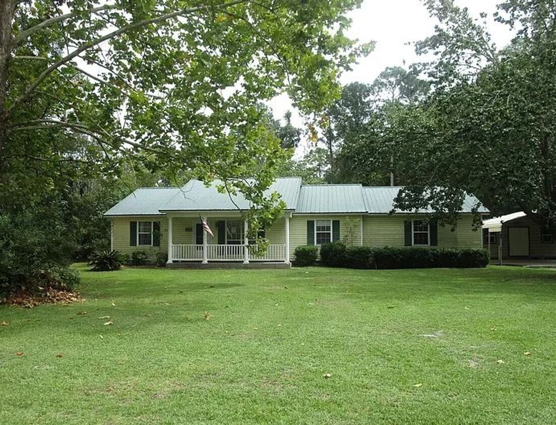 Foto principal - Charming Georgia Retreat: Spacious 3BD/2BA...