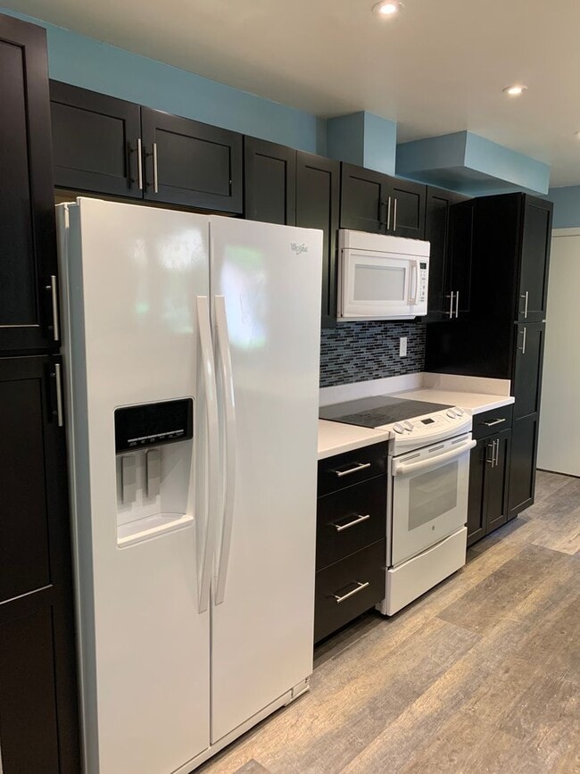 Foto del edificio - An Updated Leisure Village Home now available