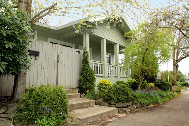 Building Photo - 1411 NE 37th Ave