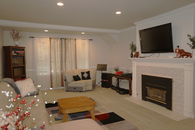 Foto del edificio - 3059 Bellevue Way NE