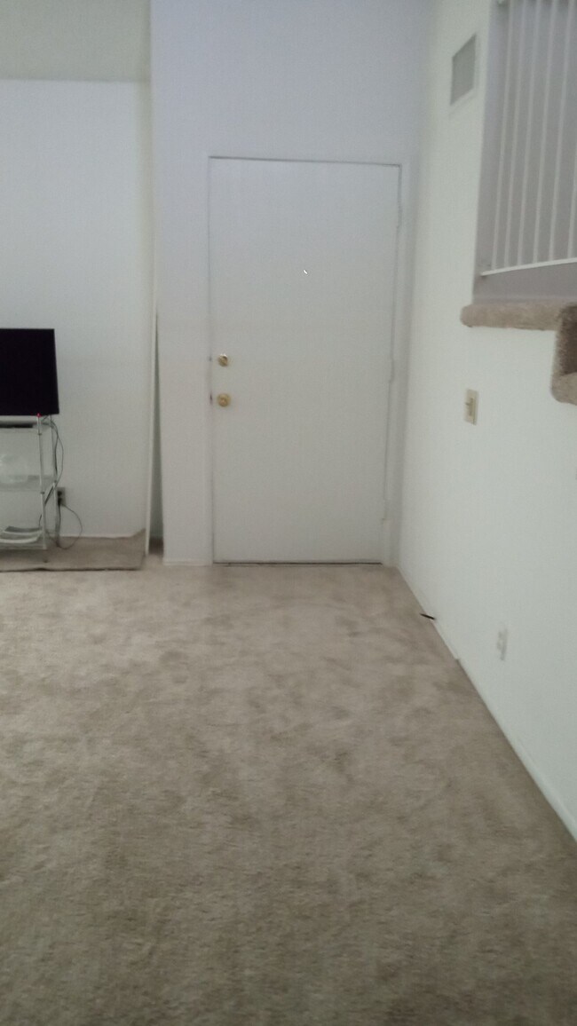 Foto del edificio - 21631 Grovepark Dr