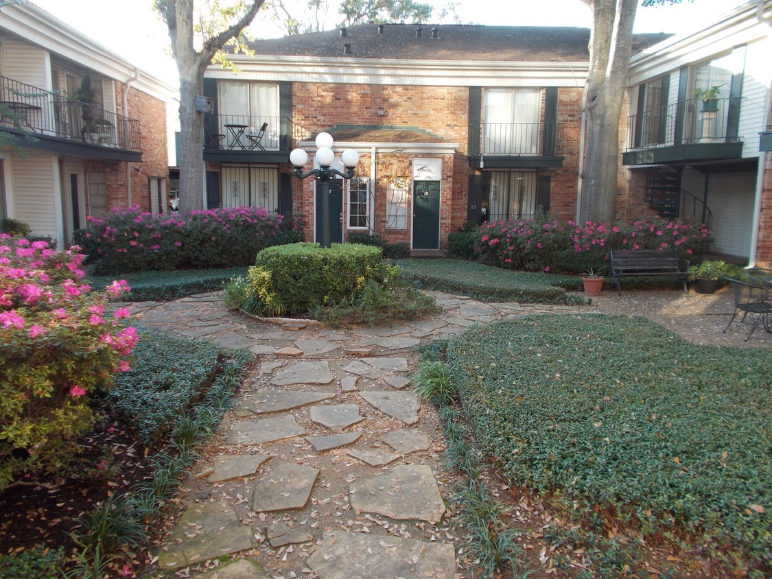 3400 Timmons Ln, Houston, TX 77027 Townhome Rentals in Houston TX