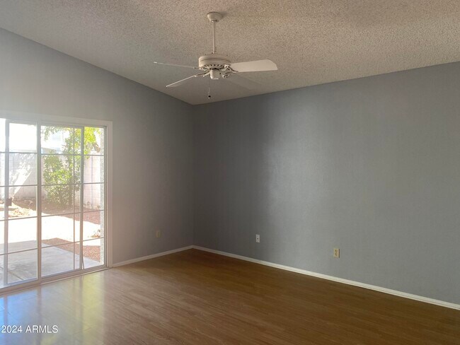Building Photo - 510 W Fellars Dr