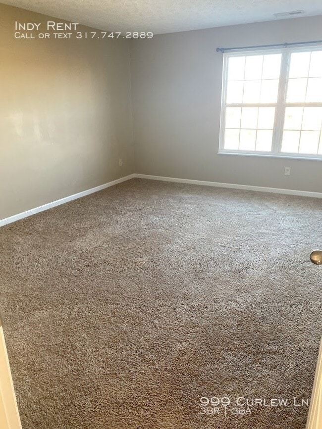 Building Photo - 999 Curlew Ln