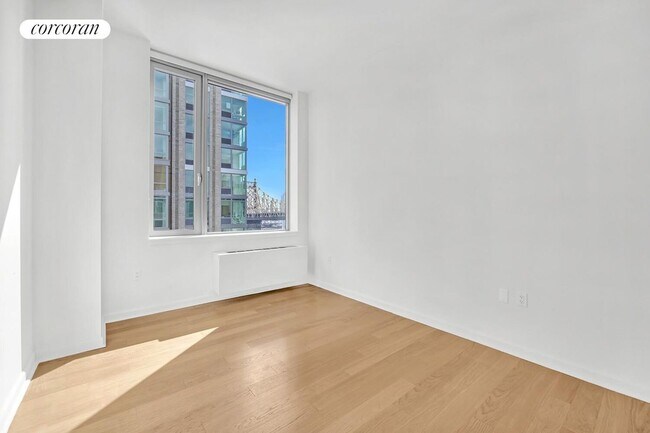Foto del edificio - 425 E Main St