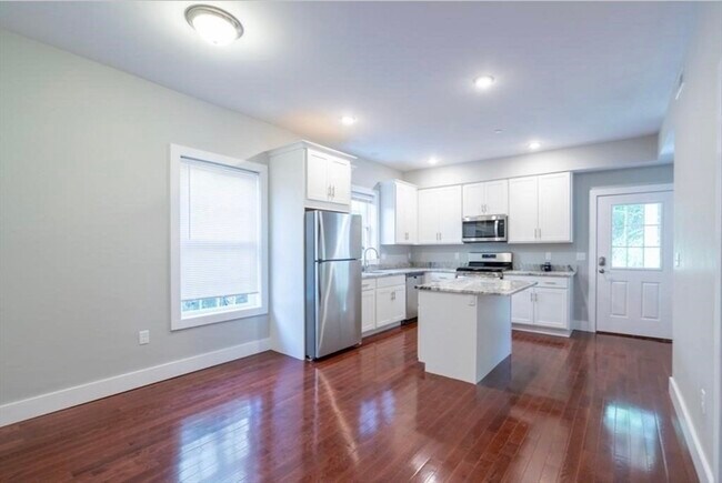 Foto del edificio - 33 Covington St