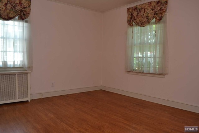 Building Photo - 140 Pershing Ave