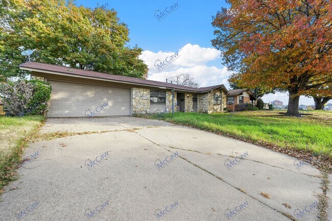 Building Photo - Timeless 3/2 Home in Arlington!