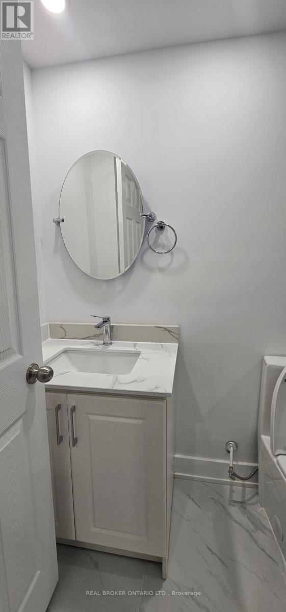 Photo du bâtiment - 1296 Ellenton Crescent