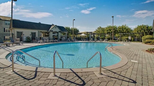 Building Photo - Stoneridge Farms at the Hunt Club Apartments